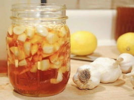 Сосудистый хирург: от варикоза поможет мед с чесноком и старинный русский рецепт